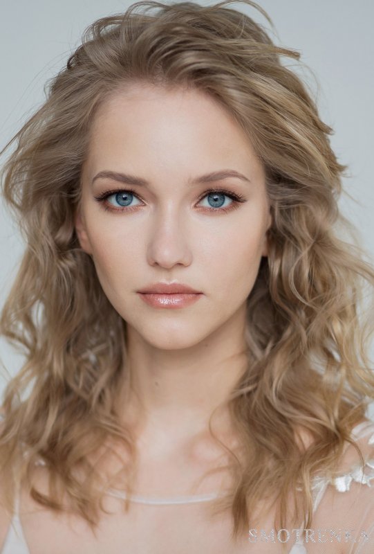 Елена Попова