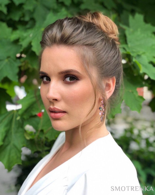 Елена Попова
