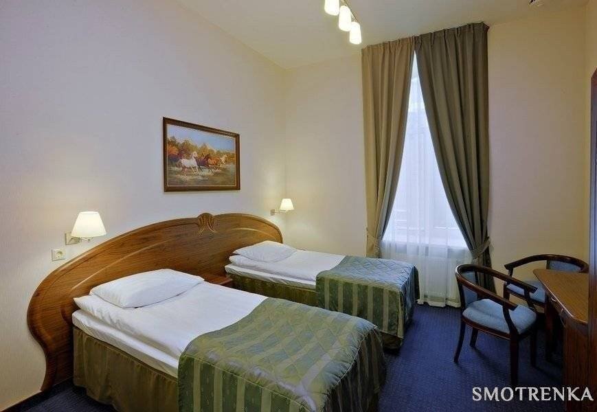 Отель Cronwell Inn
