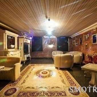 Cтрип-кабаре Wclub Cabaret