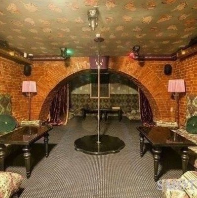 Cтрип-кабаре Wclub Cabaret