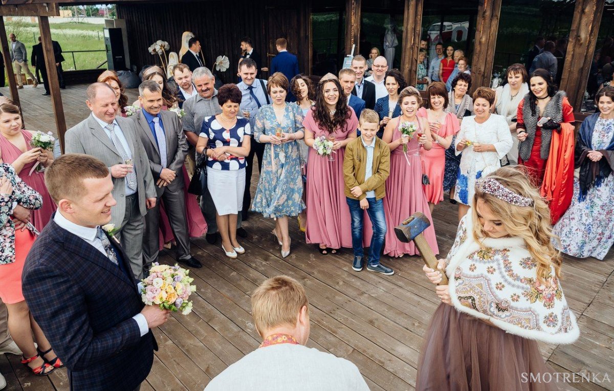 Гости на русской свадьбе