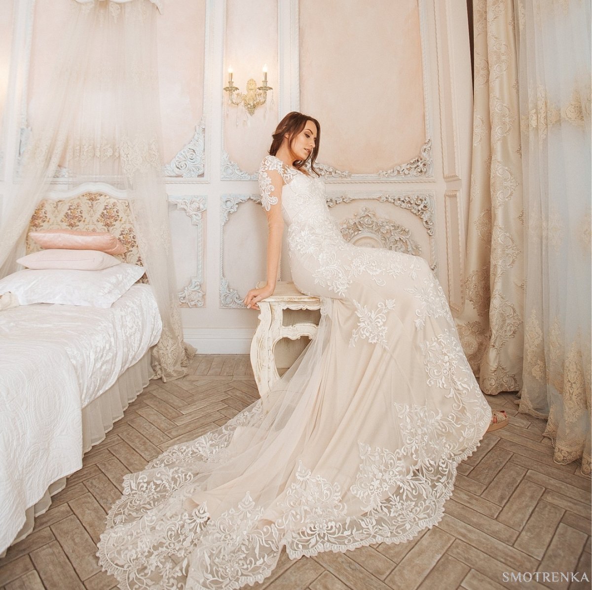 Amros Atelier