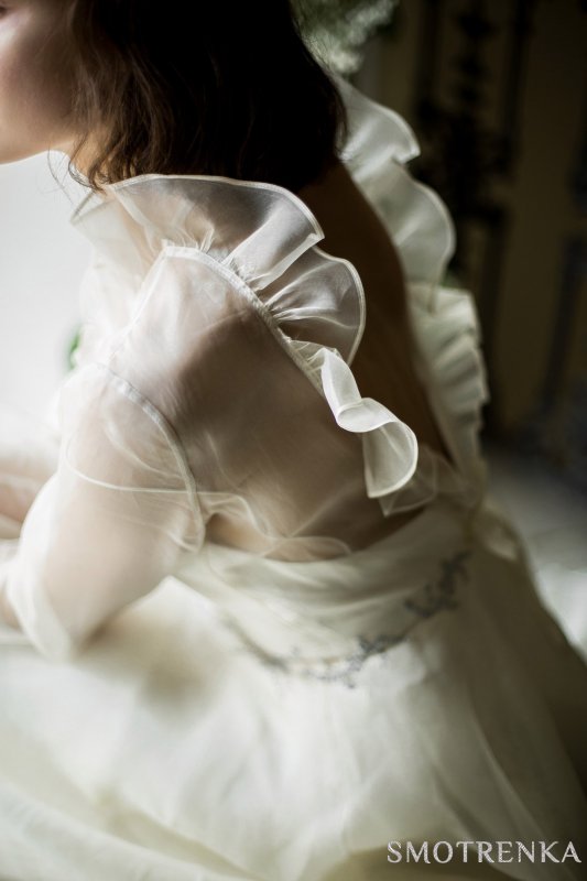 Sasha Grebneva Wedding Gown