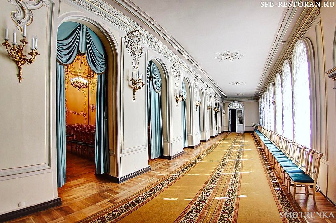 РЕСТОРАН ВО ДВОРЦЕ ВЕЛИКОГО КНЯЗЯ ВЛАДИМИРА